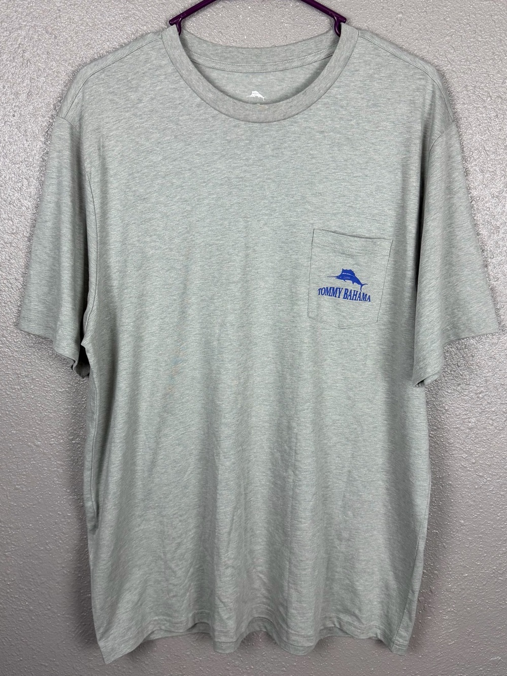 Tommy Bahama Pug Crawl Graphic Print Pocket T-Shirt Men’s L Gray Soft Crew Neck